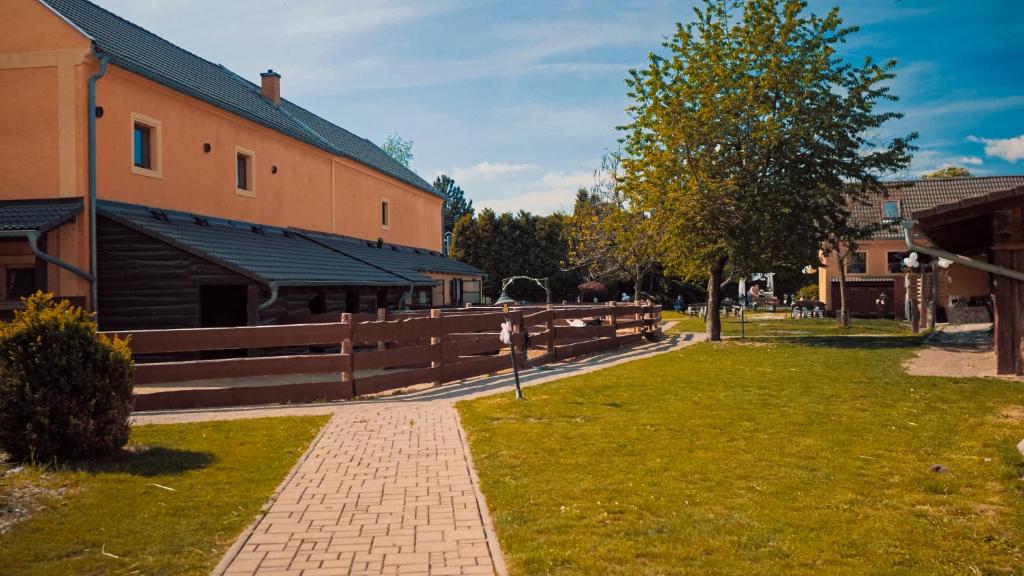 Selský dvůr Braňany